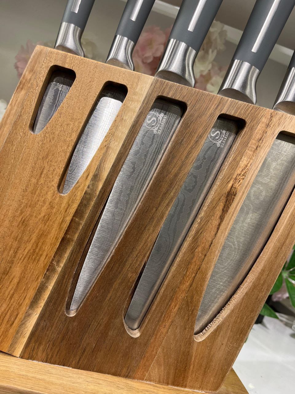 High-quality stainless steel knives