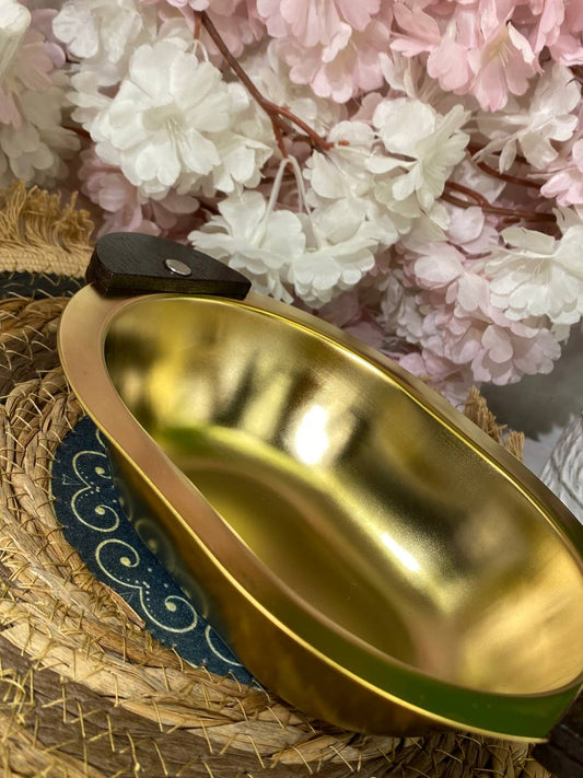 Elegant gold serving dish
