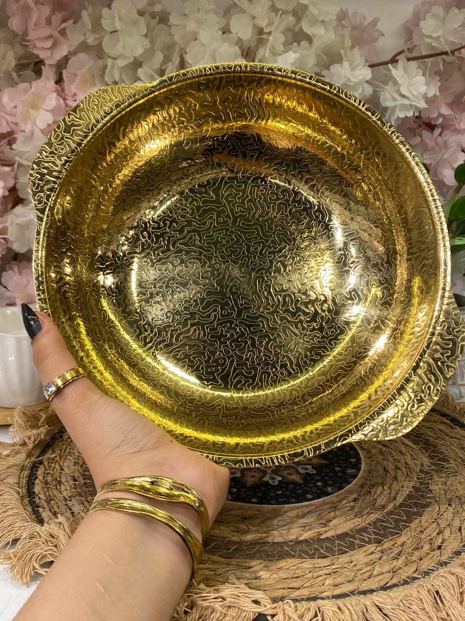 Serving bowls with Arabic pattern, luxurious and gold color&nbsp;Fixed ++