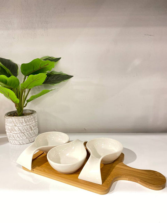 The set that will decorate the table and enhance the hospitality