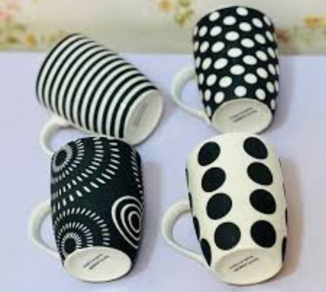 Black & White Mug Set