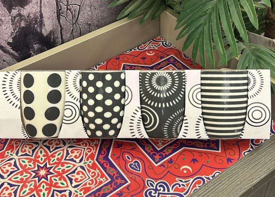 Black & White Mug Set