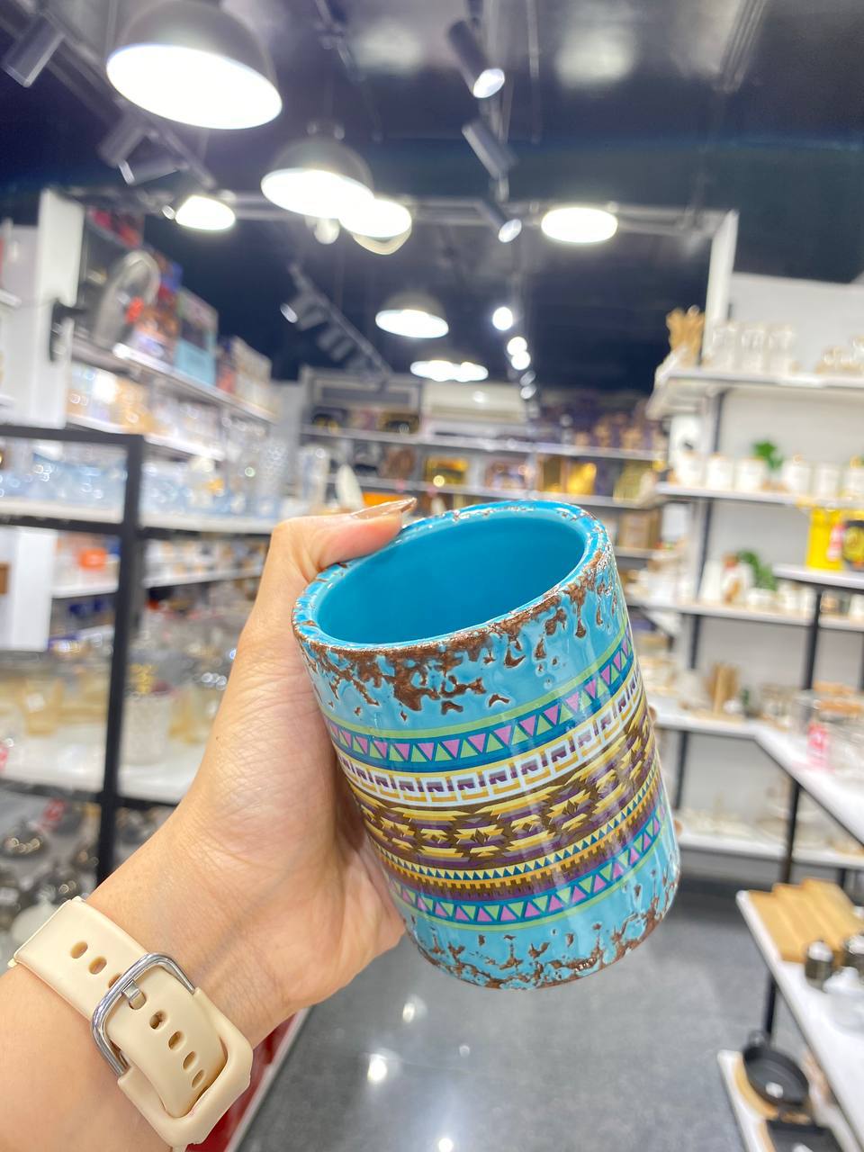 Chic porcelain bathroom set