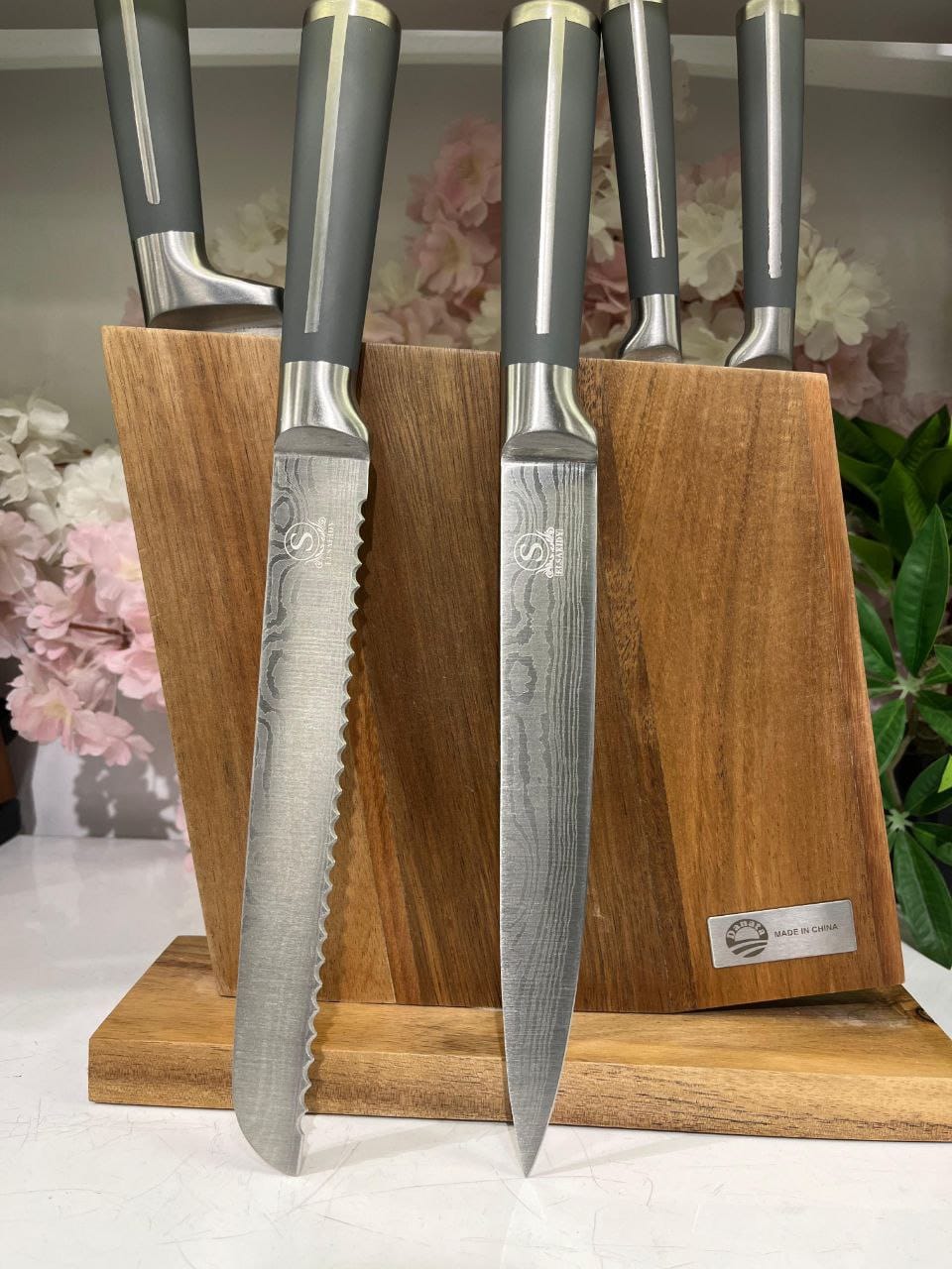 High-quality stainless steel knives