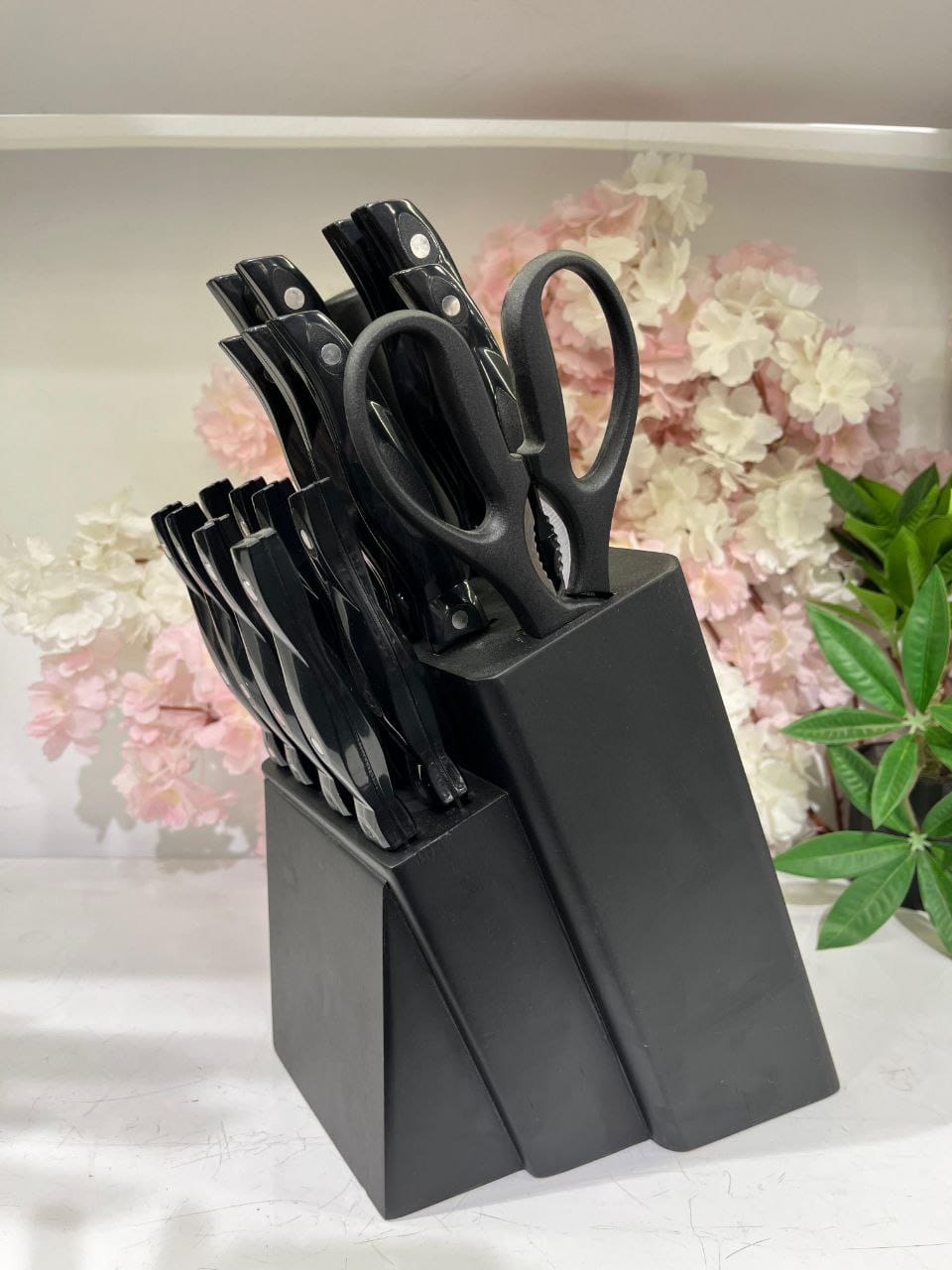 High-Quality Stainless Steel knives 18 Piece + Wooden Stand