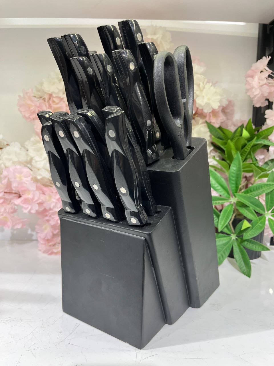 High-Quality Stainless Steel knives 18 Piece + Wooden Stand