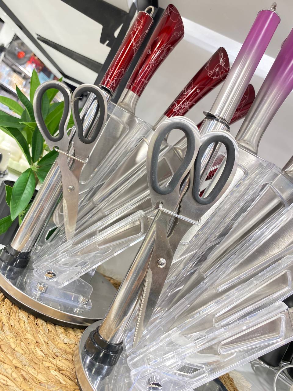 High-quality stainless steel knives 7 Piece + Acylic holder