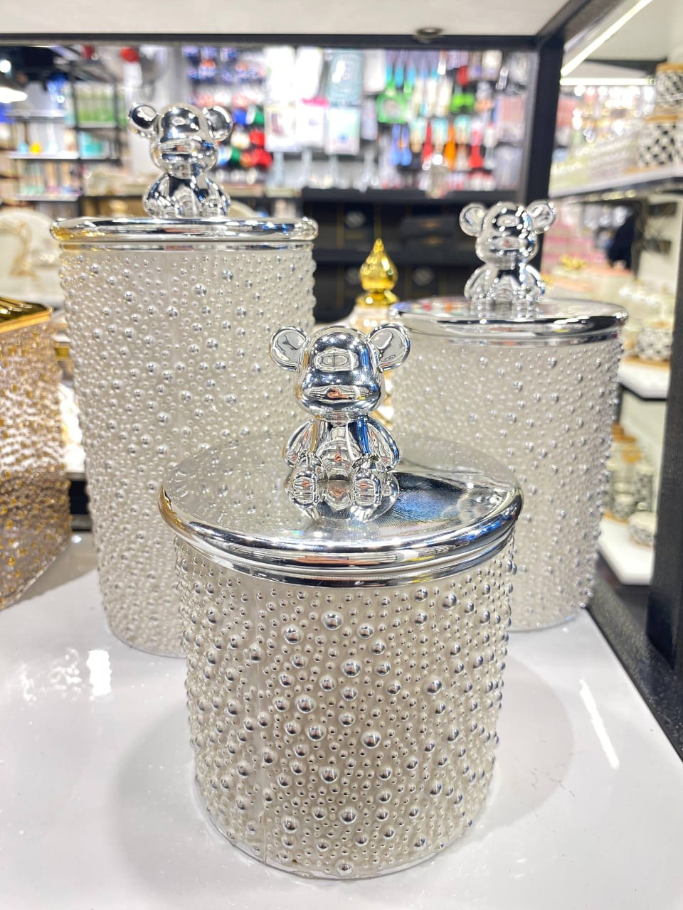 Round Acrylic Spice Set Elegant Gold Bubble Design With a teddy bear lid