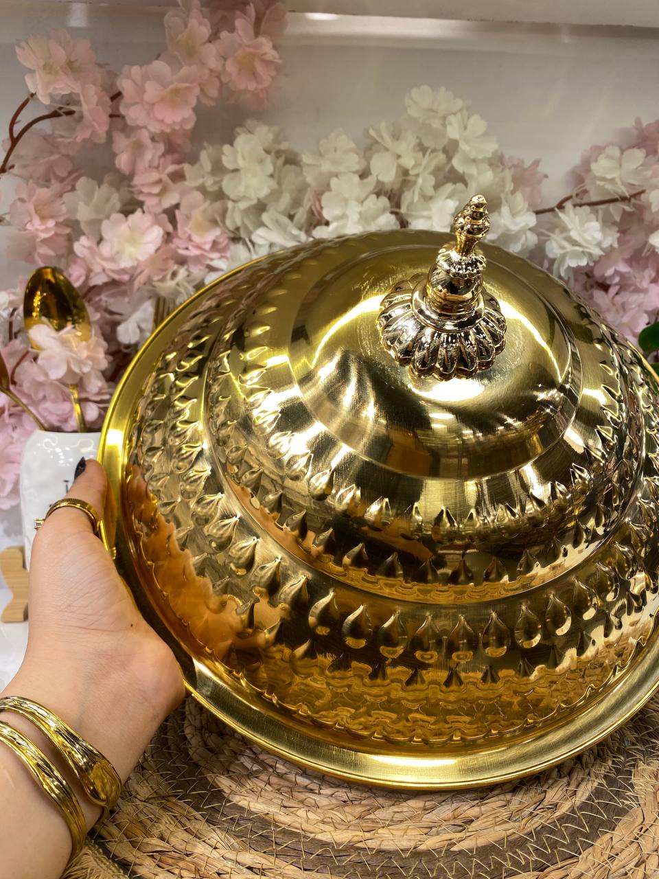 A luxurious gold-plated serving tray ( 45 CM )