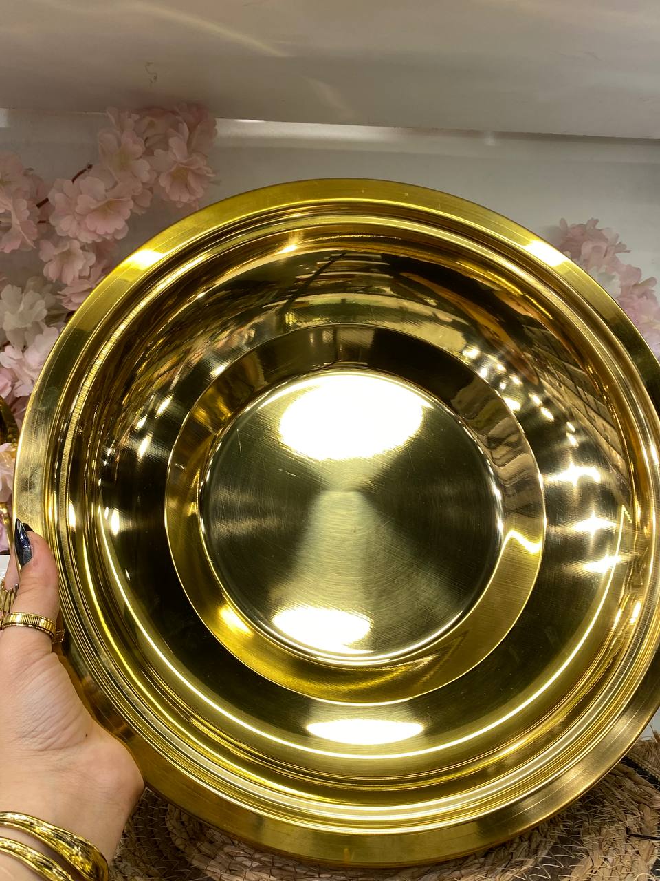 A luxurious gold-plated serving tray ( 45 CM )