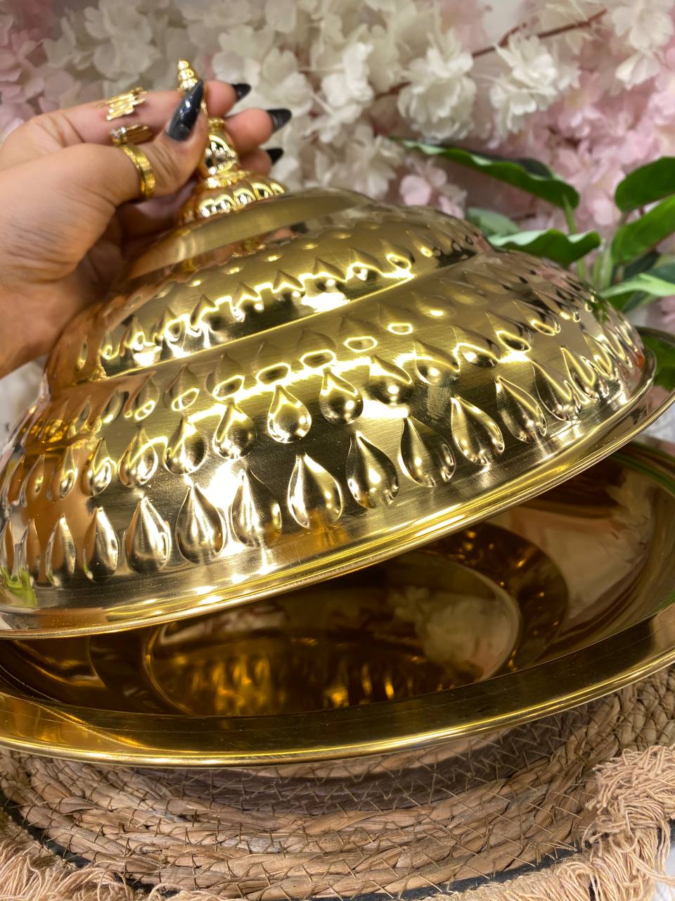 A luxurious gold-plated serving tray ( 45 CM )